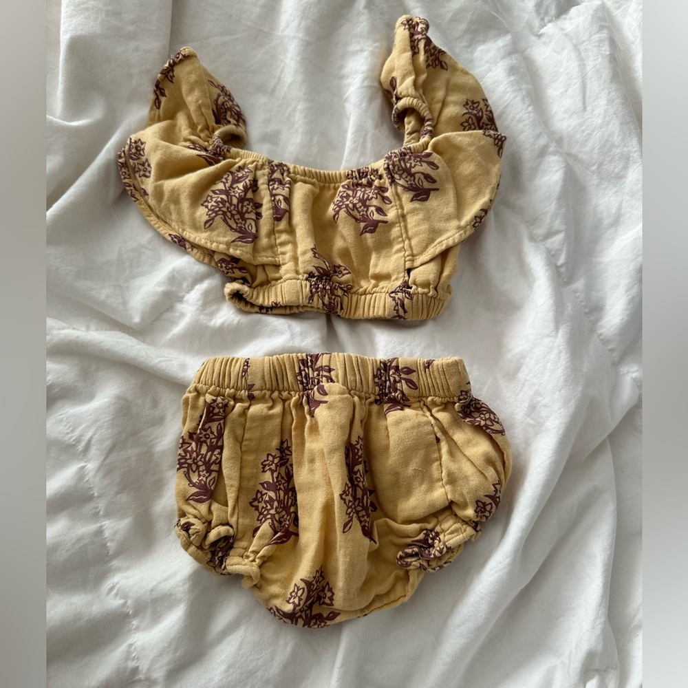 Kate Quinn 2 piece set